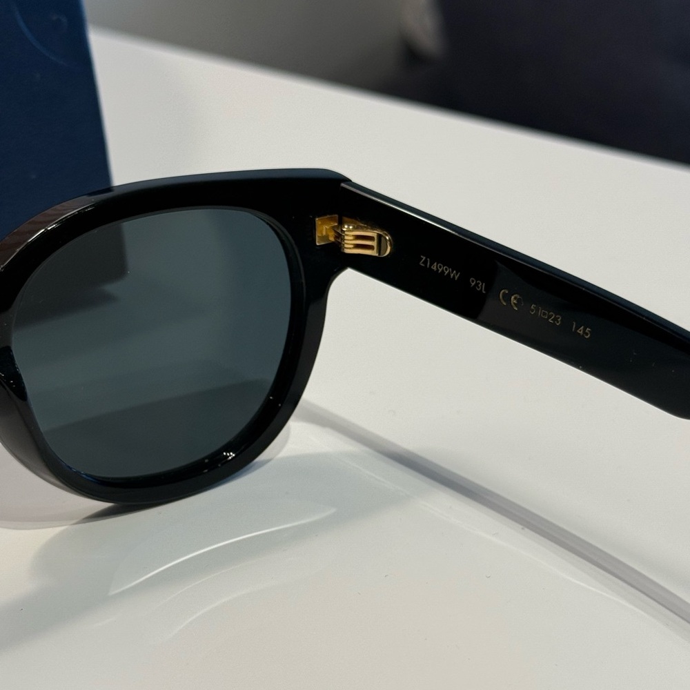 Louis Vuitton Black Sunglasses - Picture 4 of 7